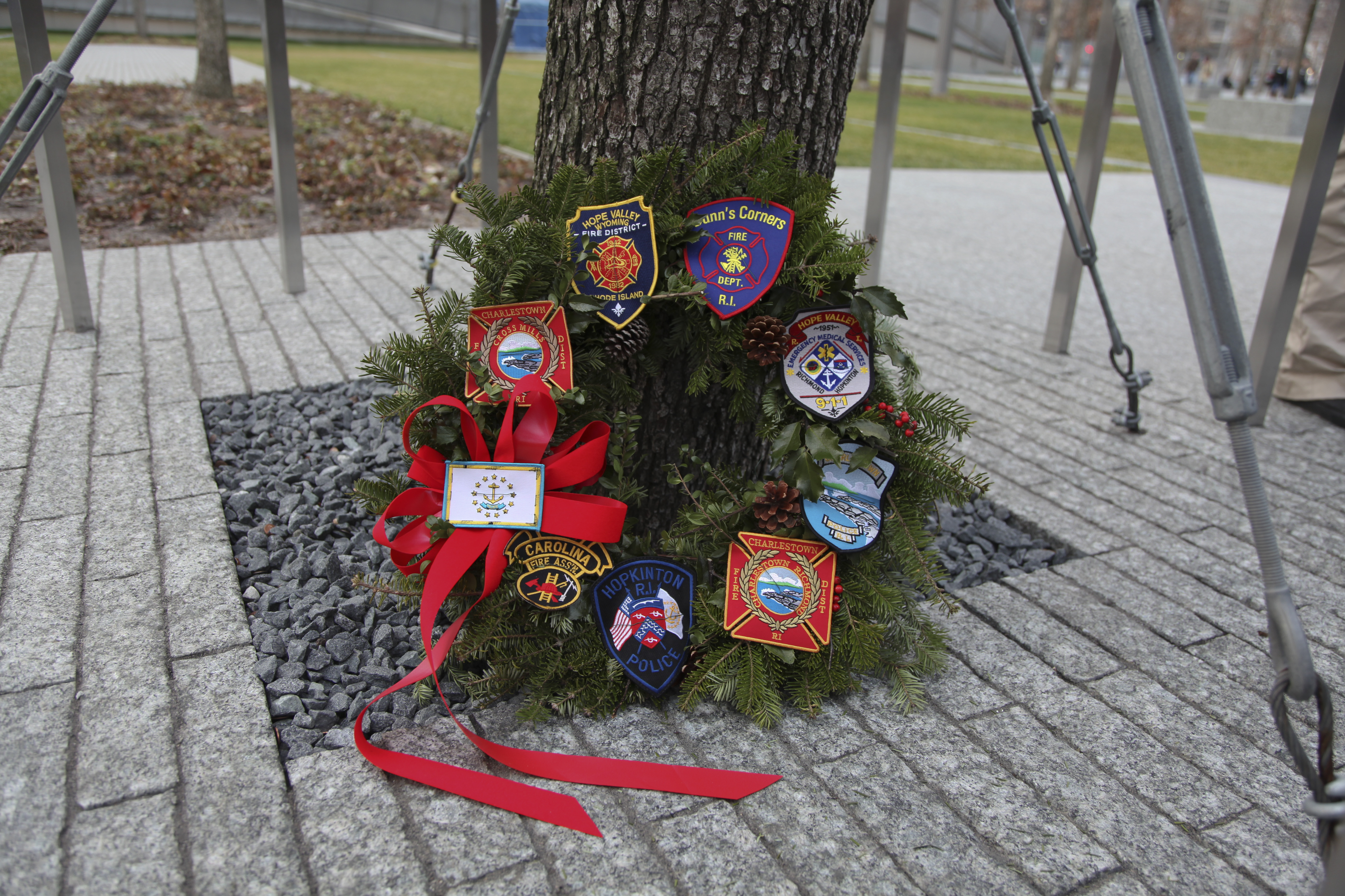 911Memorial_HolidayTribute_Wreath_credit Amy Dreher.JPG